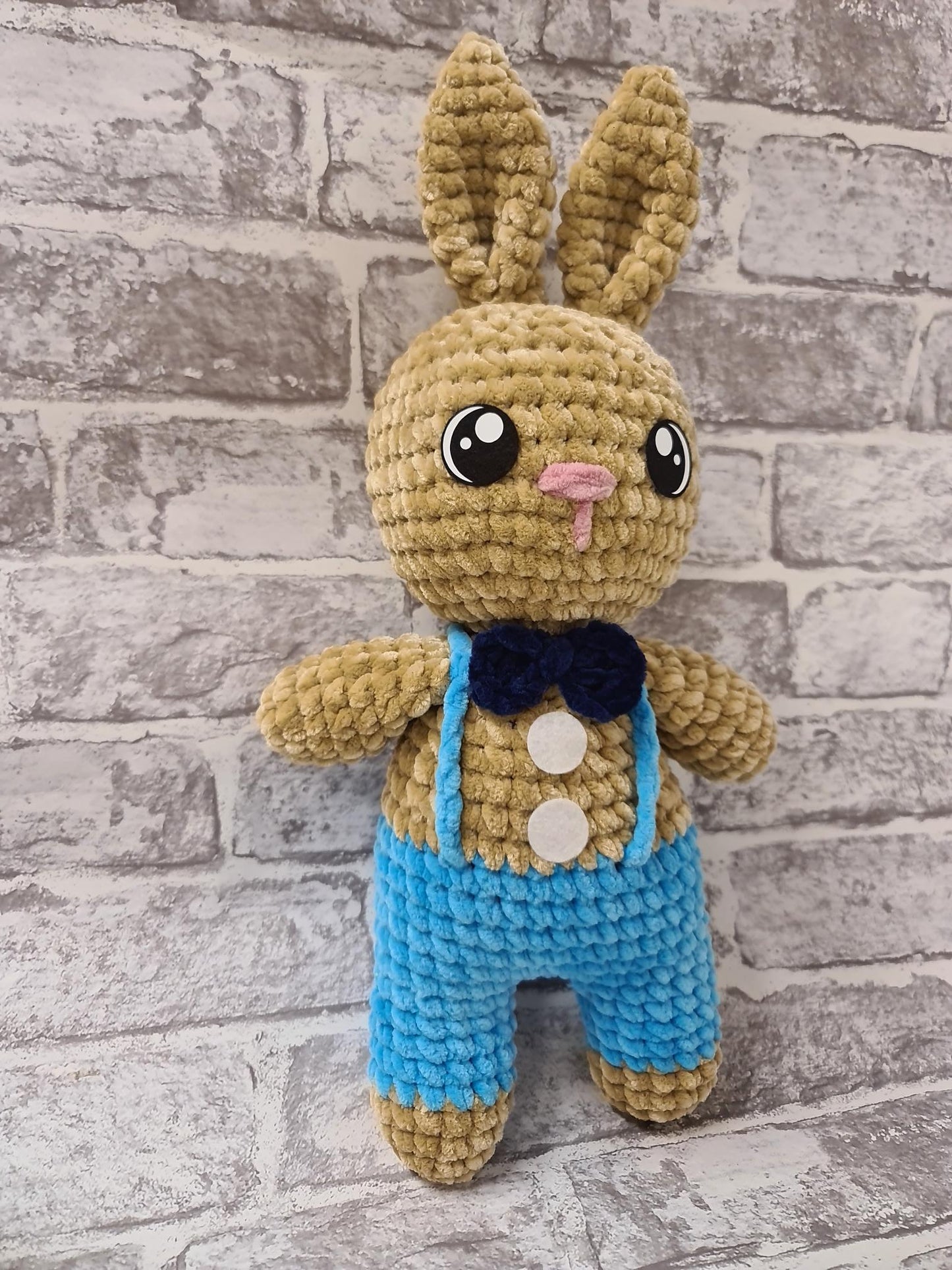 CROCHET PATTERN: Bunny in dungarees