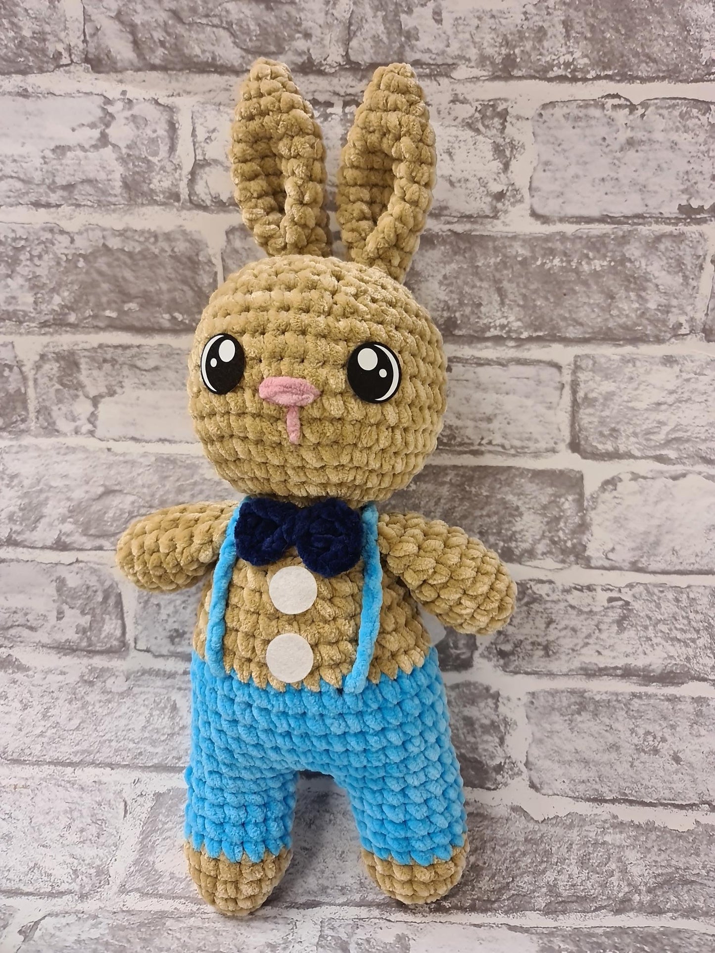 CROCHET PATTERN: Bunny in dungarees